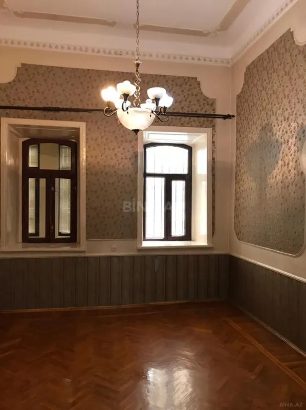 Kirayə verilir 5 otaqlı ofis 210 m²