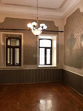 Kirayə verilir 5 otaqlı ofis 210 m²