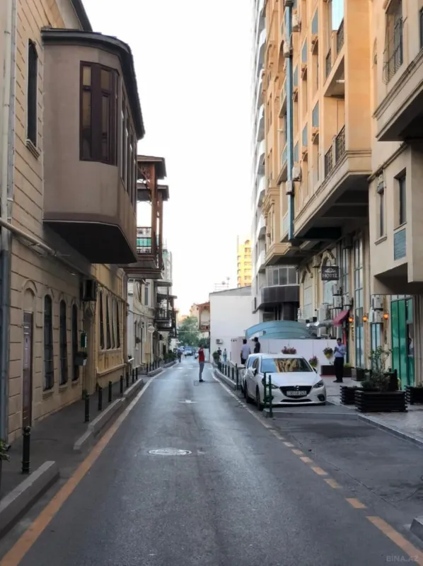 Kirayə verilir 5 otaqlı ofis 210 m²