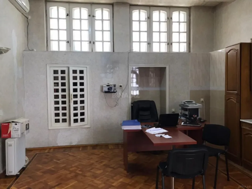 Kirayə verilir 5 otaqlı ofis 210 m²