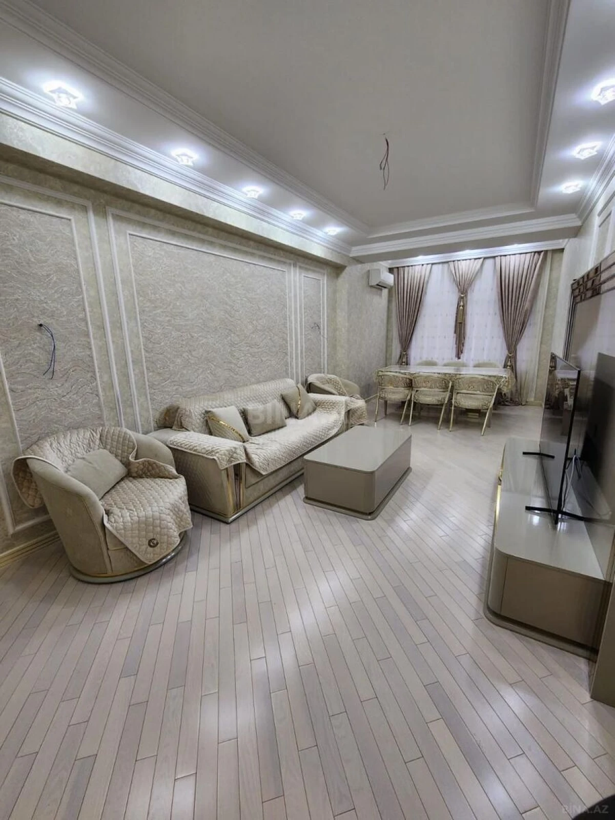 Satılır 3 otaqlı mənzil 107 m²