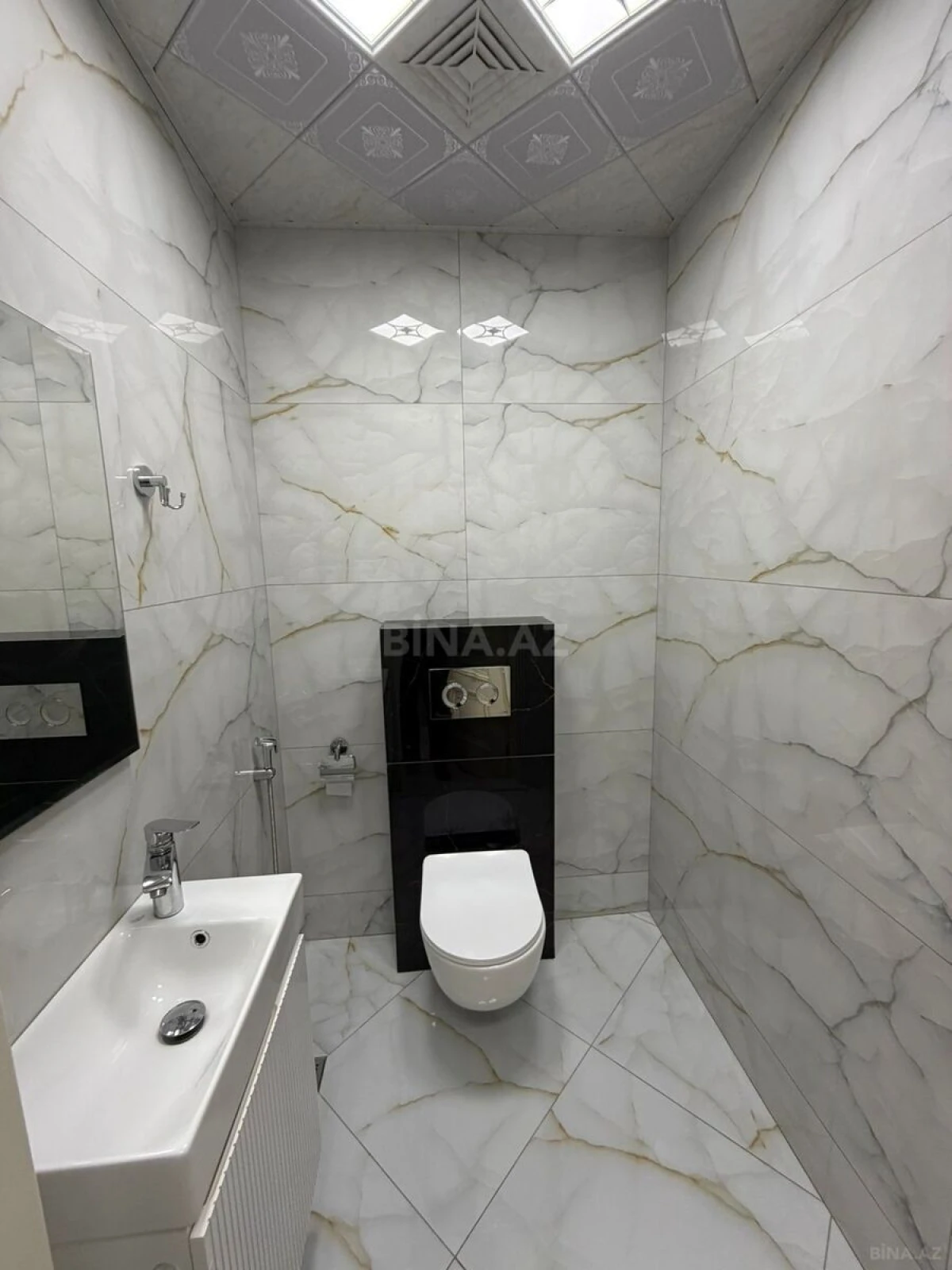 Kirayə verilir 3 otaqlı mənzil 134 m²