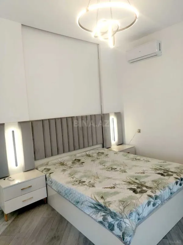 Satılır 6 otaqlı həyət evi 450 m²