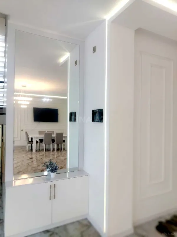Satılır 6 otaqlı həyət evi 450 m²