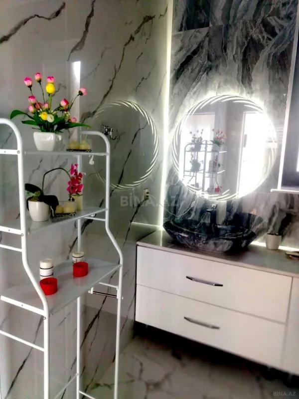 Satılır 6 otaqlı həyət evi 450 m²