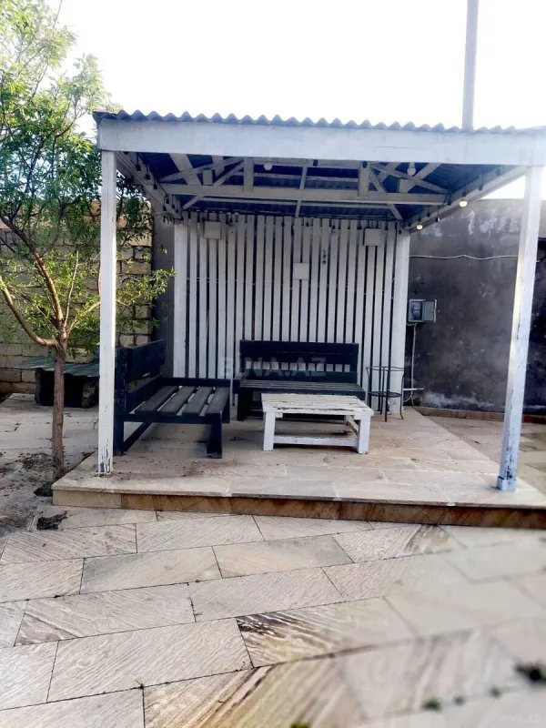 Satılır 6 otaqlı həyət evi 450 m²