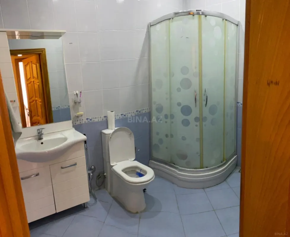 Kirayə verilir 2 otaqlı mənzil 85 m²