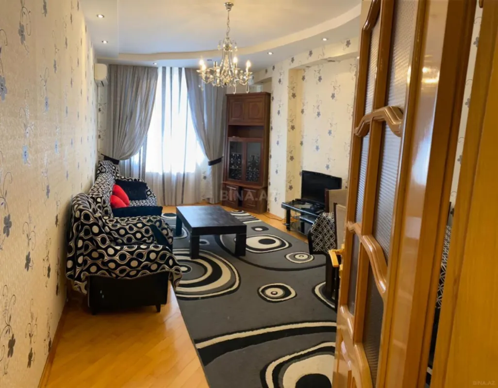 Kirayə verilir 2 otaqlı mənzil 85 m²