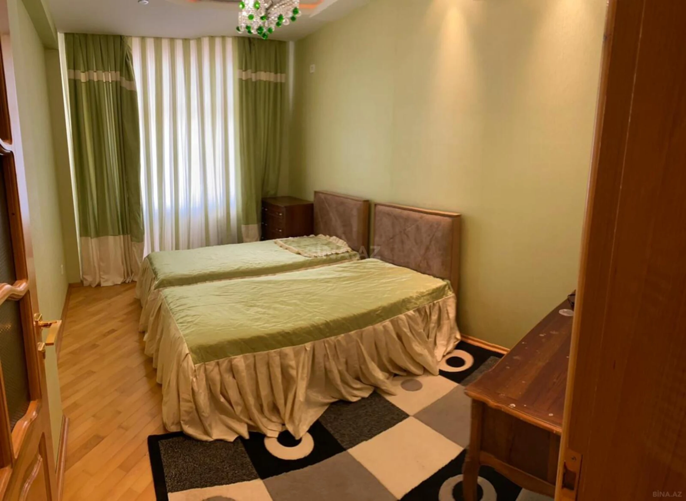 Kirayə verilir 2 otaqlı mənzil 85 m²