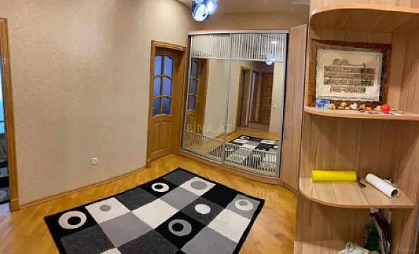 Kirayə verilir 2 otaqlı mənzil 85 m²