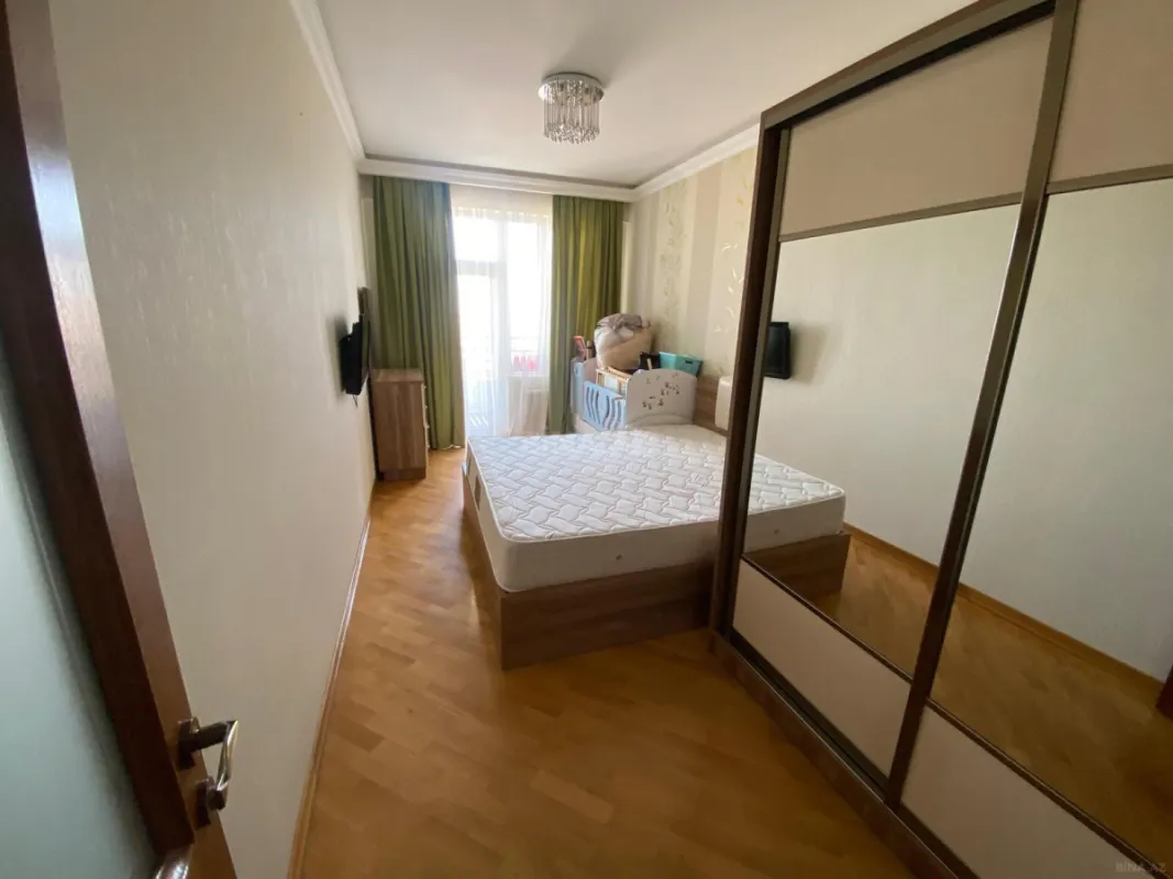 Kirayə verilir 2 otaqlı mənzil 70 m²