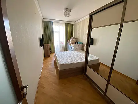 Kirayə verilir 2 otaqlı mənzil 70 m²