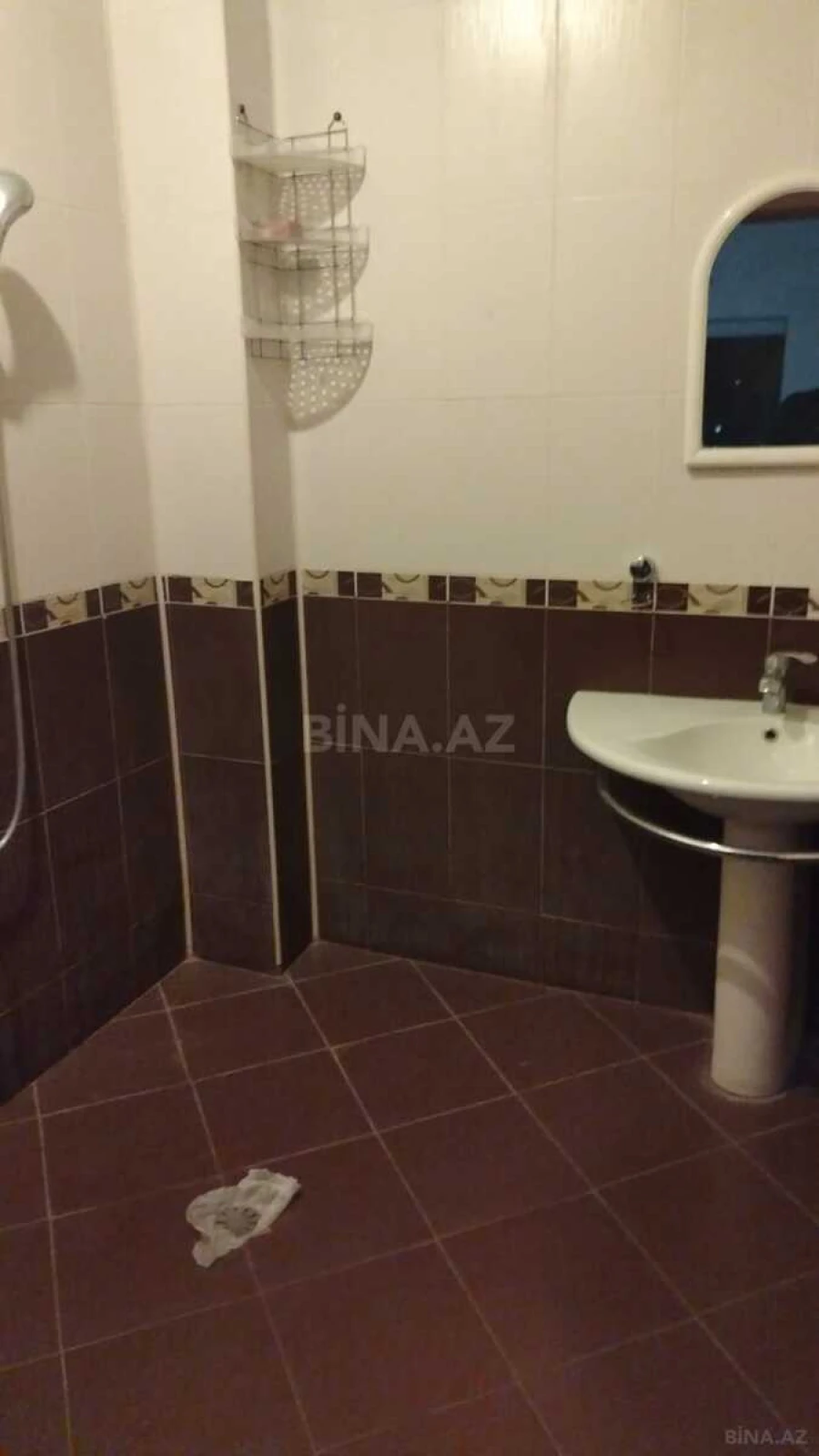 Satılır 3 otaqlı mənzil 137 m²
