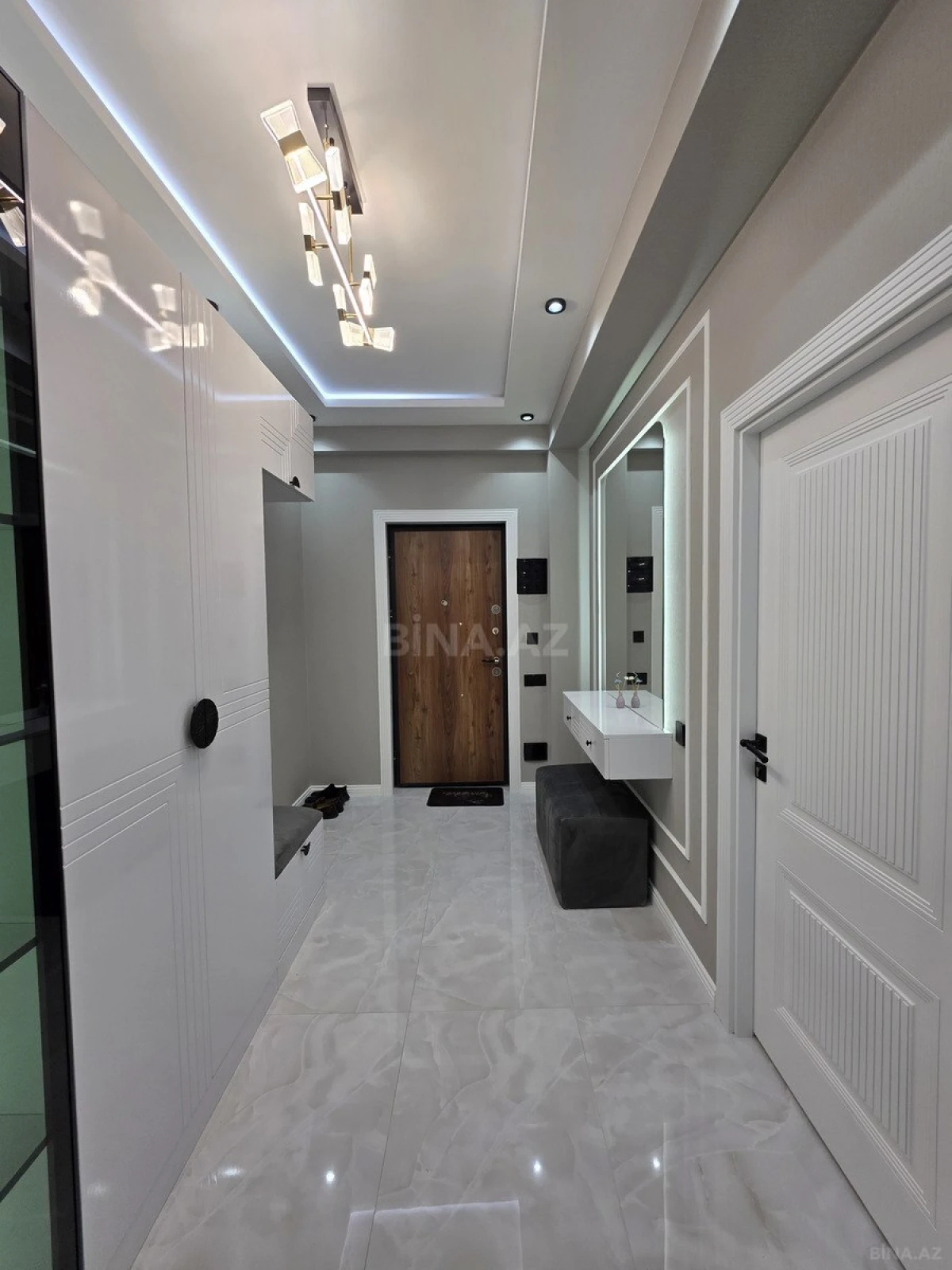 Satılır 2 otaqlı mənzil 55 m²