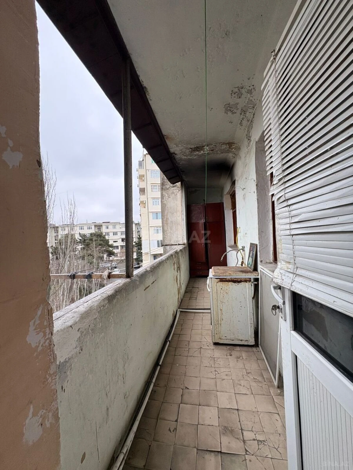 Satılır 4 otaqlı mənzil 130 m²