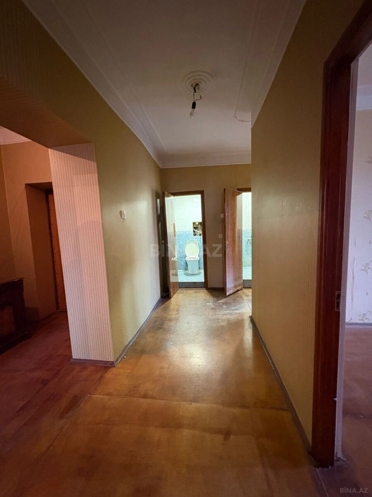 Satılır 4 otaqlı mənzil 130 m²