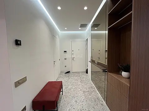Satılır 3 otaqlı mənzil 96 m²