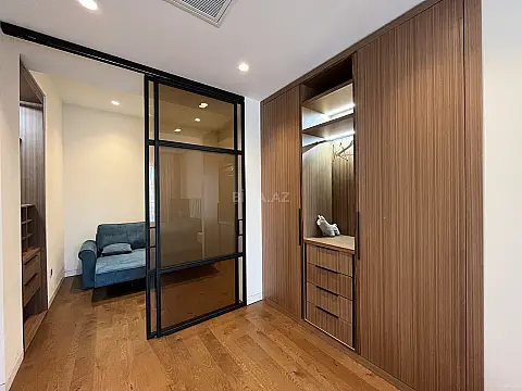 Satılır 3 otaqlı mənzil 96 m²