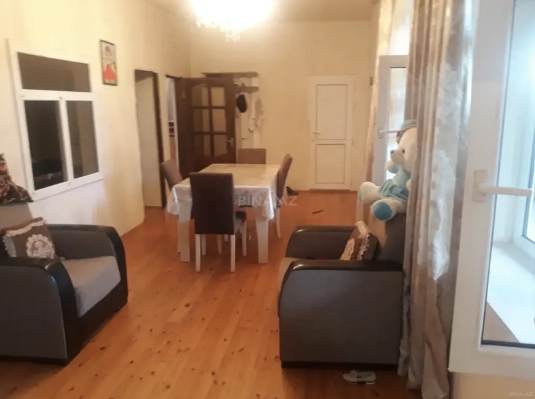 Satılır 4 otaqlı mənzil 84 m²