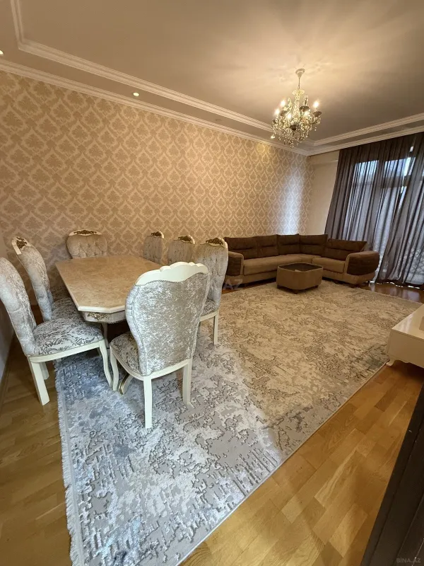 Kirayə verilir 2 otaqlı mənzil 80 m²