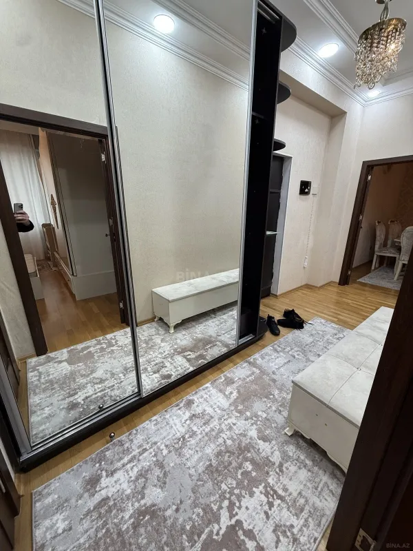 Kirayə verilir 2 otaqlı mənzil 80 m²