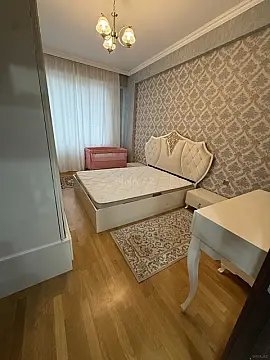 Kirayə verilir 2 otaqlı mənzil 80 m²