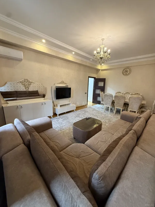 Kirayə verilir 2 otaqlı mənzil 80 m²