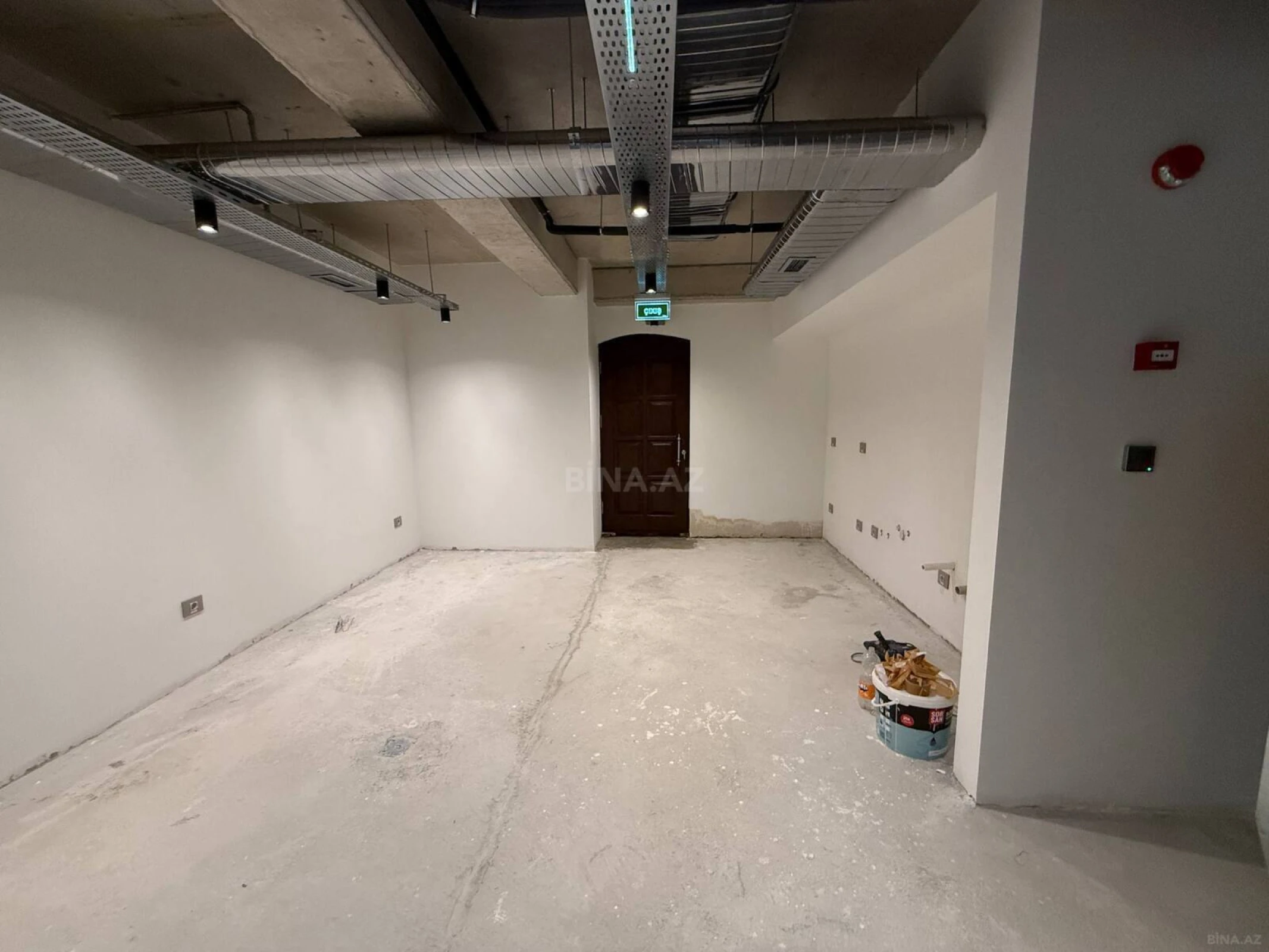 Kirayə verilir obyekt 860 m²