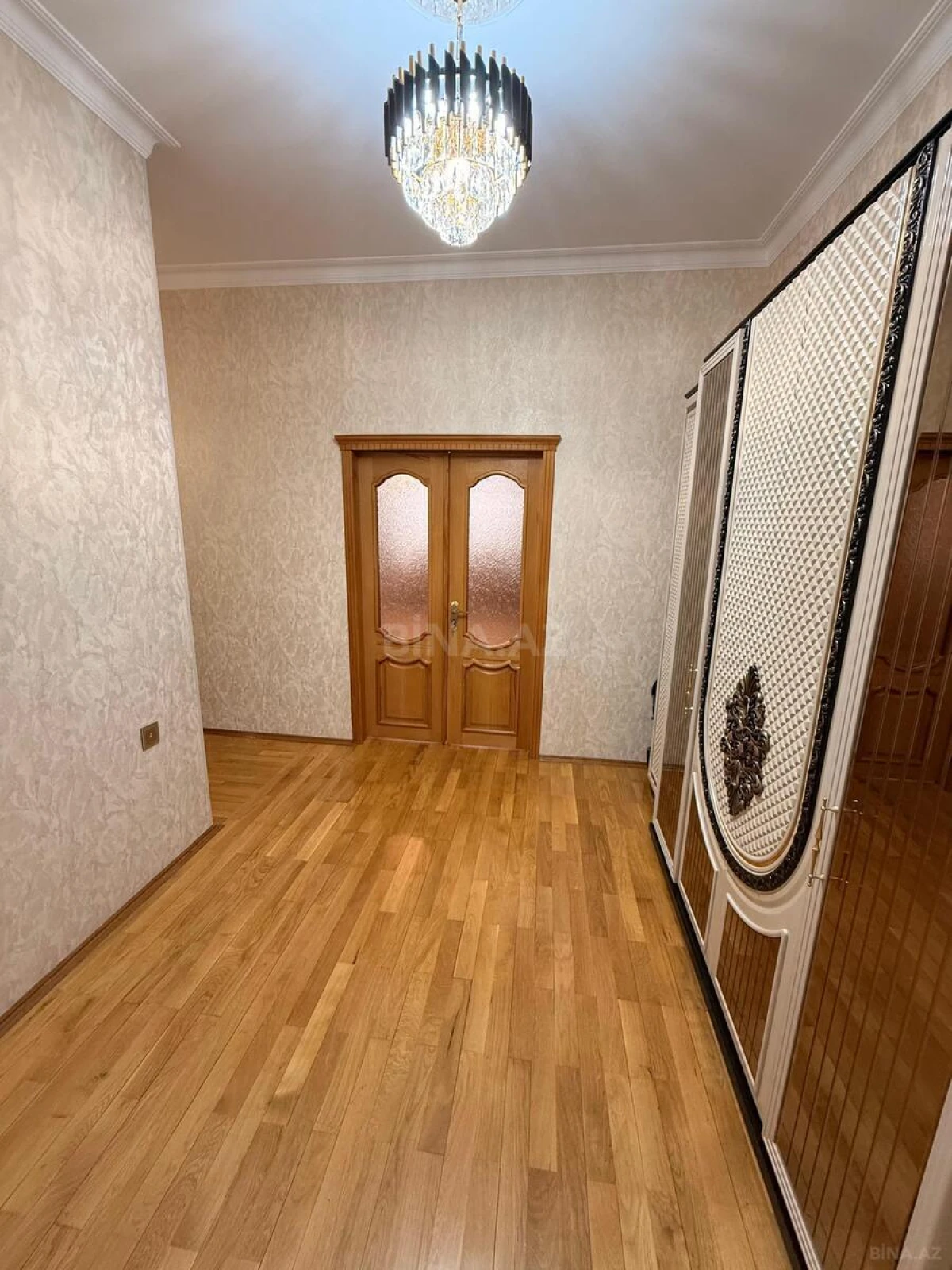 Satılır 2 otaqlı mənzil 100 m²