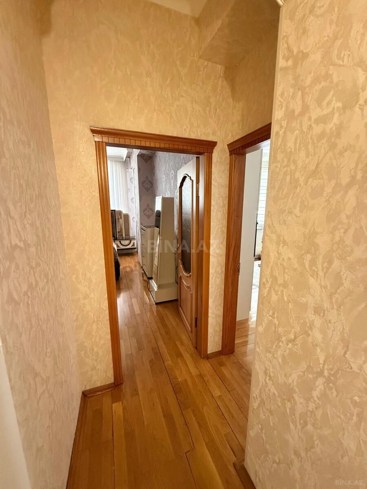 Satılır 2 otaqlı mənzil 100 m²