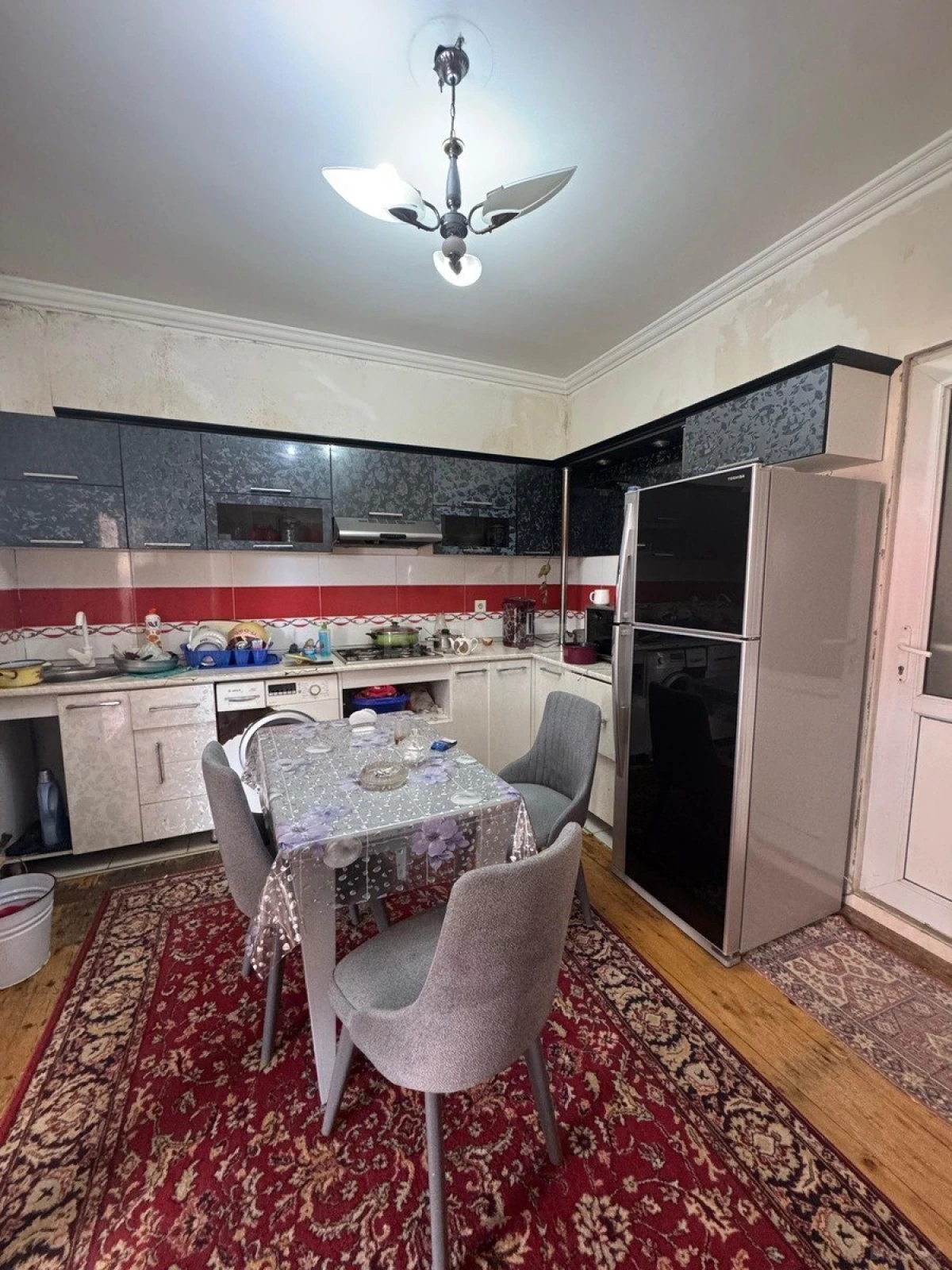 Satılır 8 otaqlı həyət evi 450 m²
