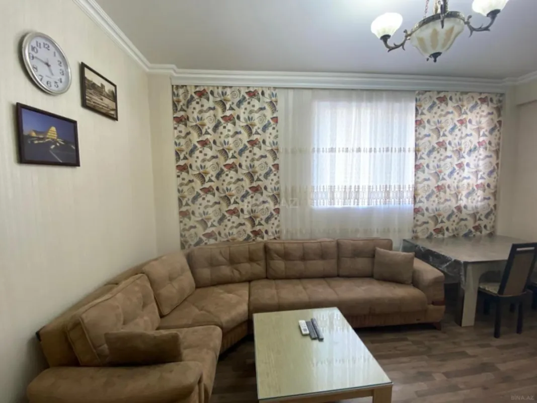 Kirayə verilir 2 otaqlı mənzil 70 m²