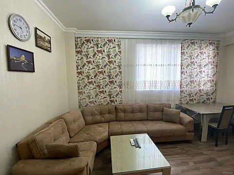 Kirayə verilir 2 otaqlı mənzil 70 m²