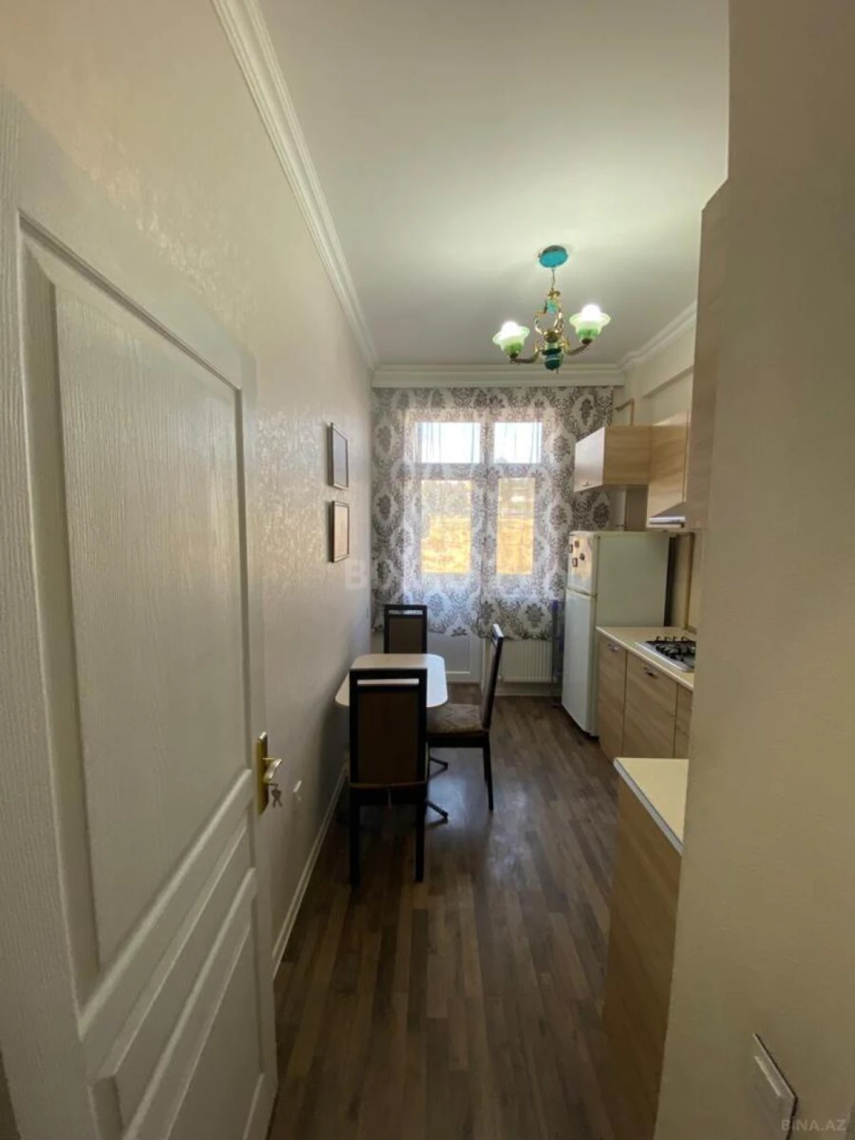 Kirayə verilir 2 otaqlı mənzil 70 m²