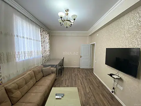 Kirayə verilir 2 otaqlı mənzil 70 m²