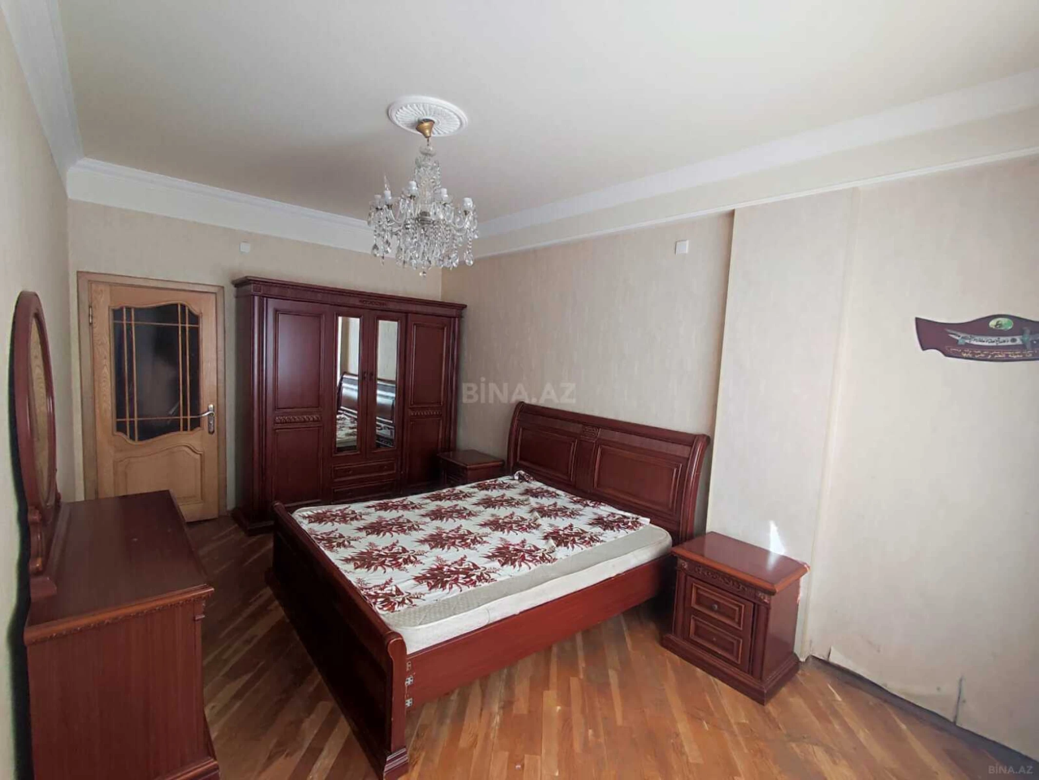 Kirayə verilir 3 otaqlı mənzil 130 m²