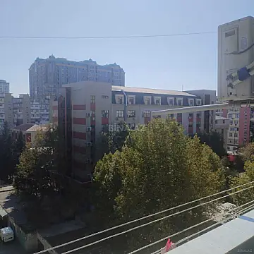 Satılır 4 otaqlı mənzil 100 m²