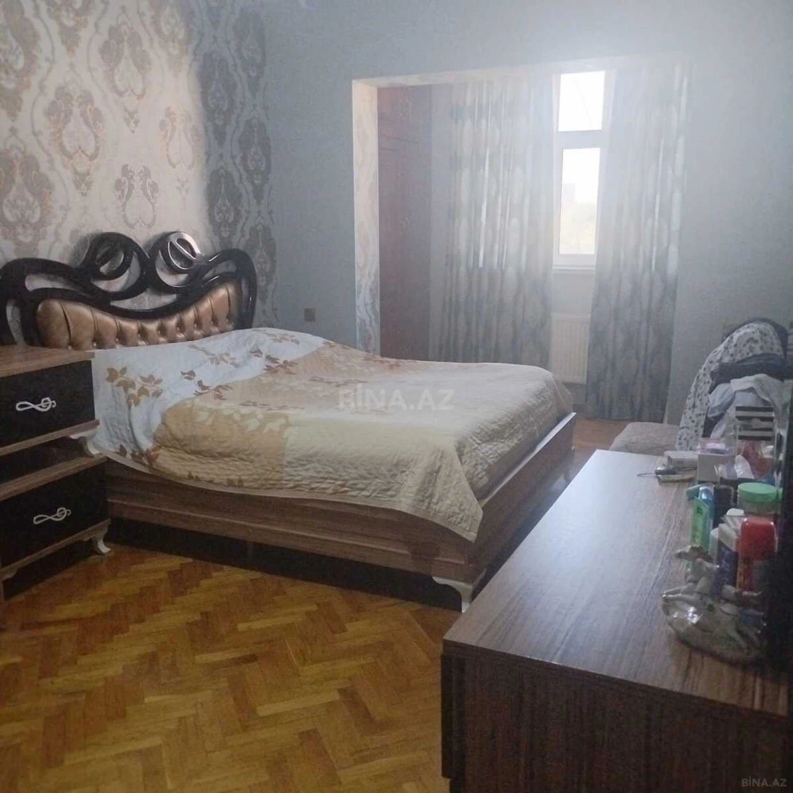 Satılır 4 otaqlı mənzil 100 m²