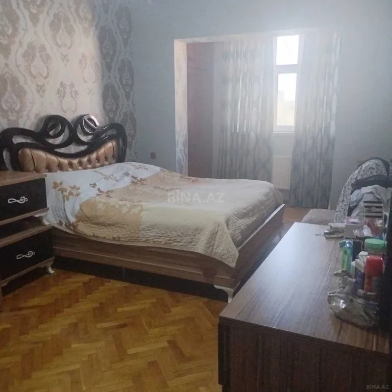 Satılır 4 otaqlı mənzil 100 m²