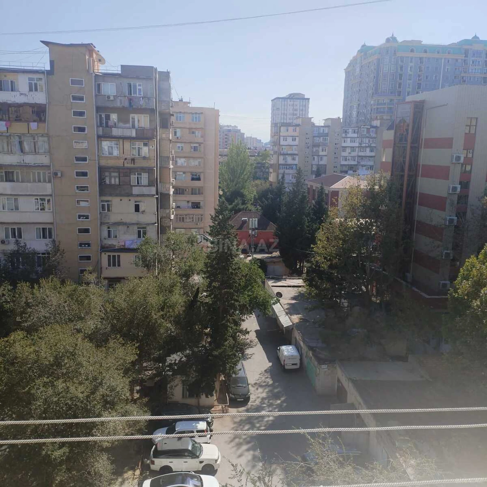 Satılır 4 otaqlı mənzil 100 m²
