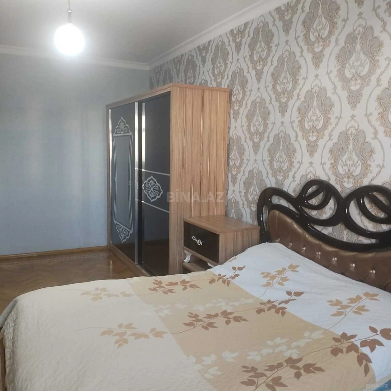 Satılır 4 otaqlı mənzil 100 m²