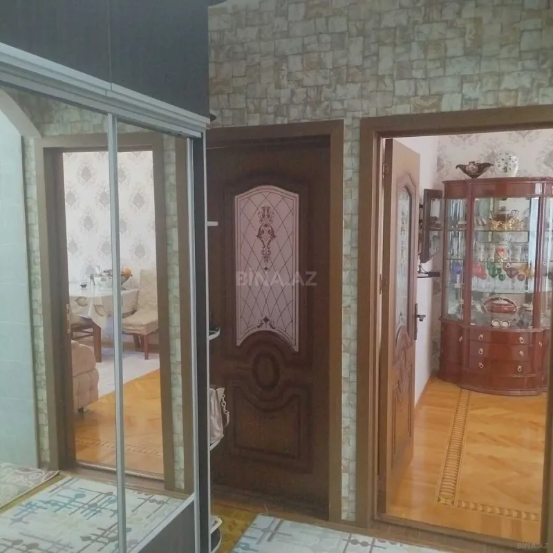 Satılır 4 otaqlı mənzil 100 m²