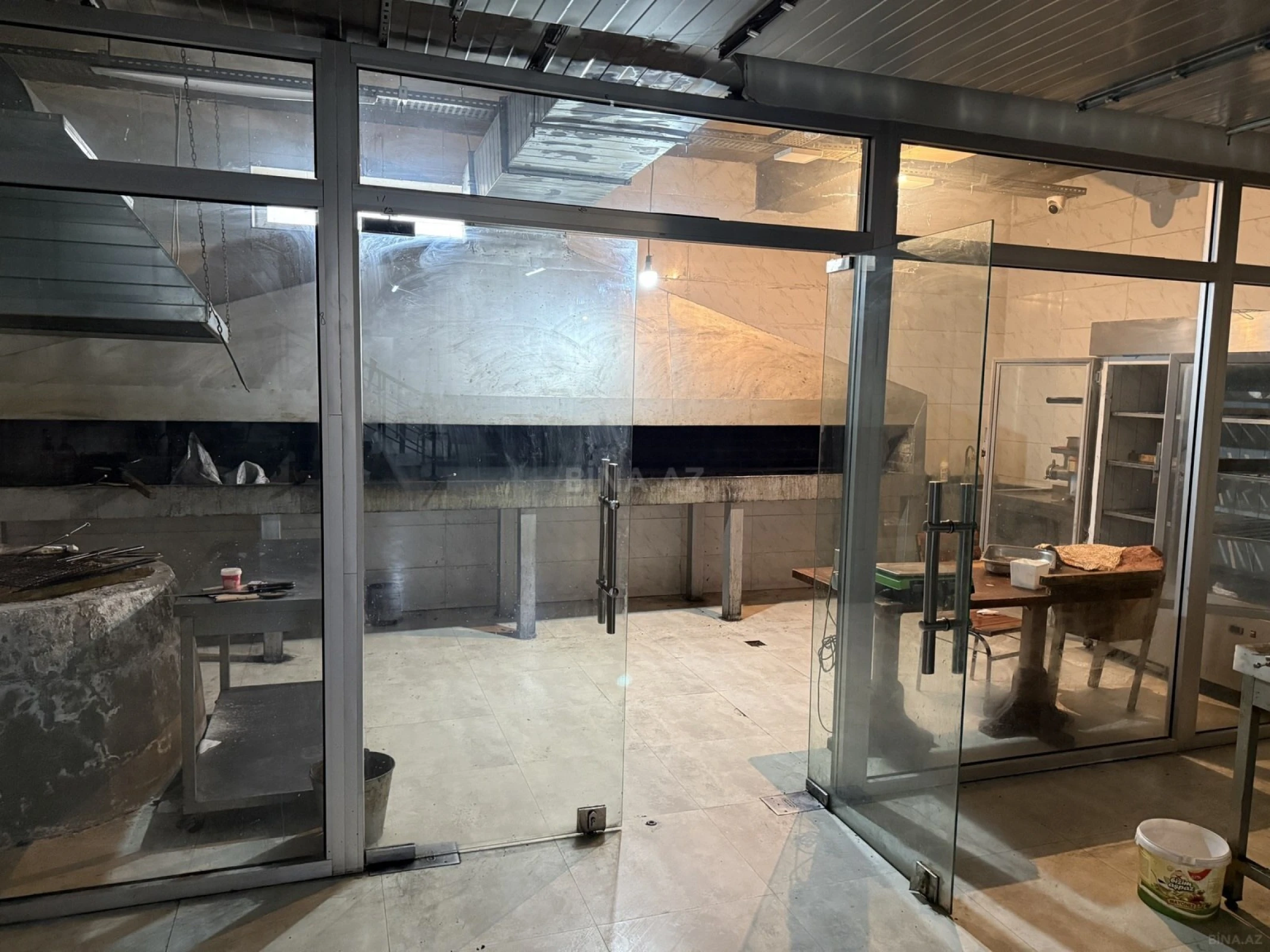 Kirayə verilir obyekt 900 m²