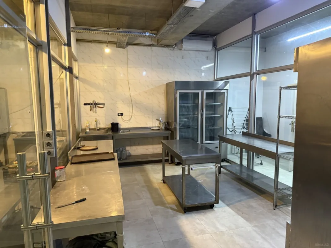 Kirayə verilir obyekt 900 m²