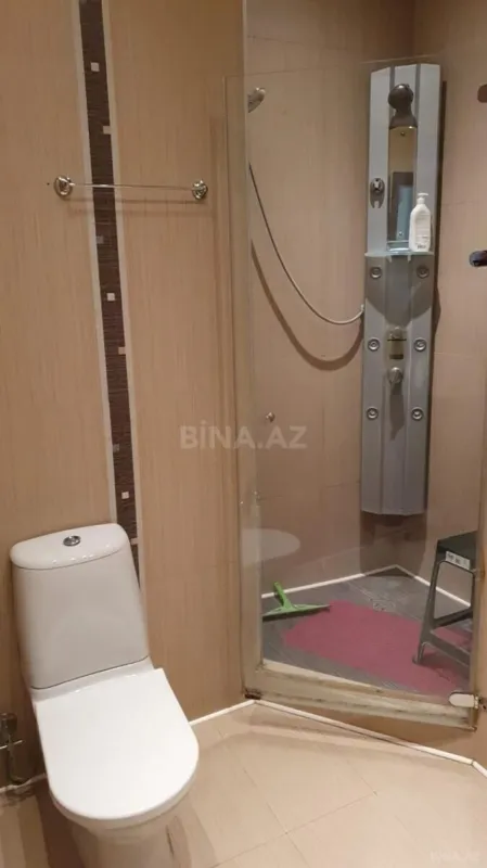 Satılır 4 otaqlı mənzil 186 m²