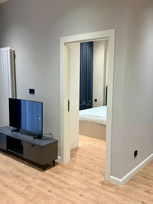 Kirayə verilir 2 otaqlı mənzil 75 m²