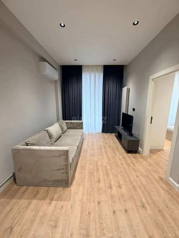 Kirayə verilir 2 otaqlı mənzil 75 m²