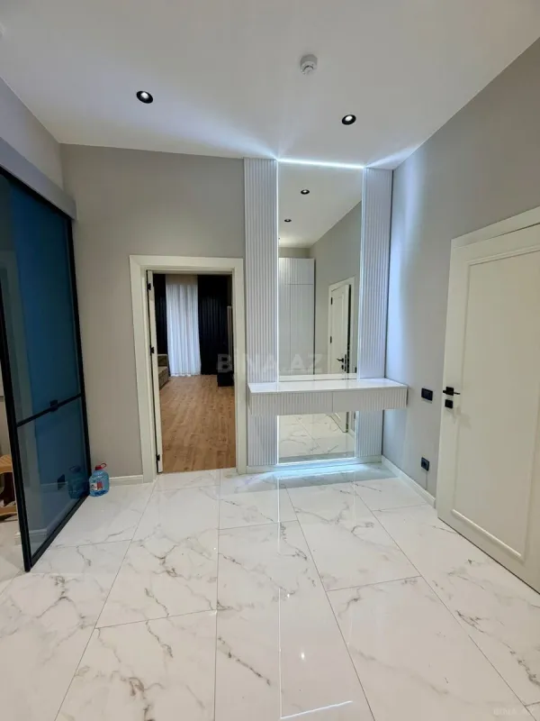 Kirayə verilir 2 otaqlı mənzil 75 m²