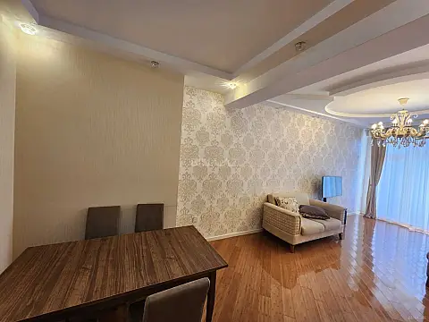 Kirayə verilir 3 otaqlı mənzil 105 m²