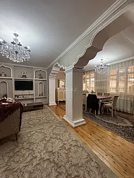 Satılır 6 otaqlı həyət evi 400 m²